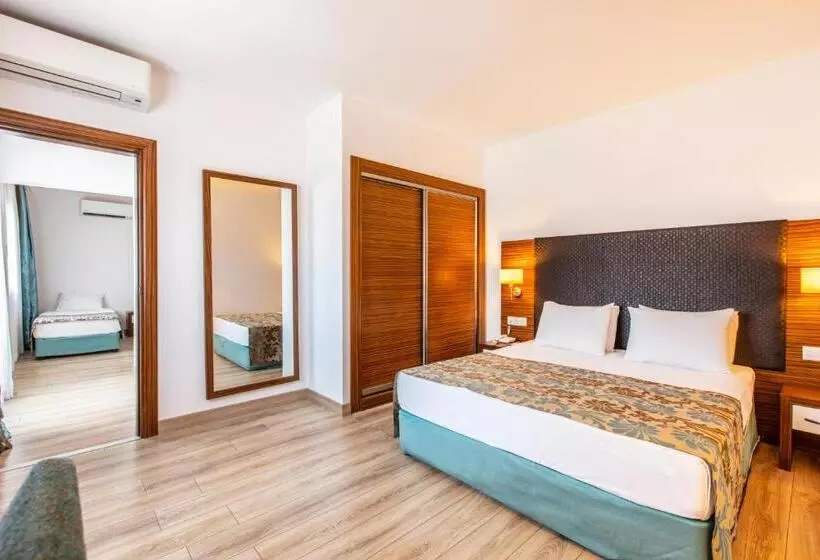Perhehuone, Palm Wings Beach Resort & Spa Kusadasi All Inclusive