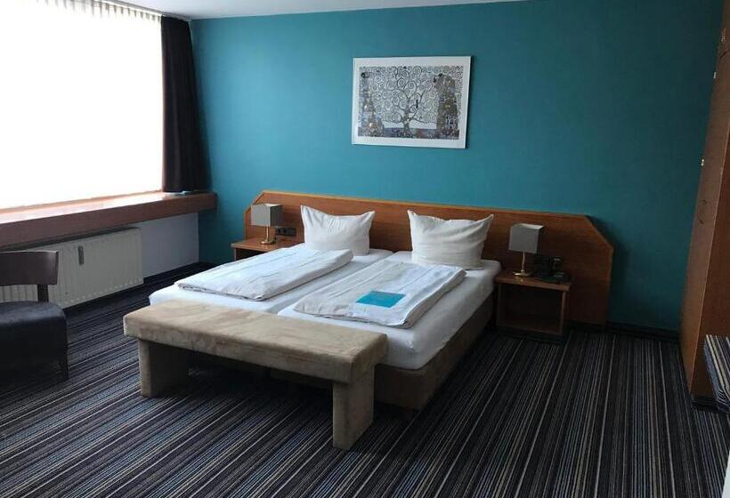 غرفة قياسية, Servatius