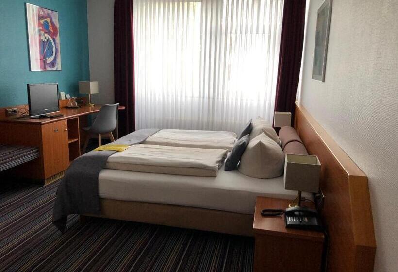 غرفة قياسية, Servatius