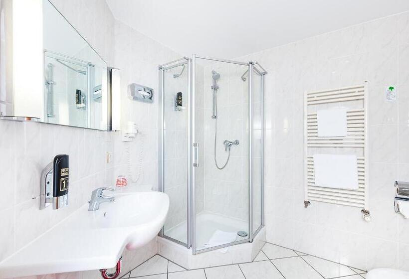 غرفة قياسية, Servatius