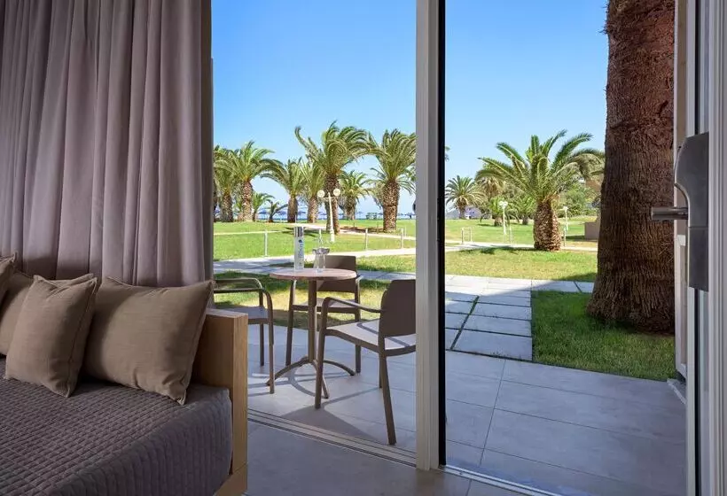 اتاق پرمیوم با چشم‌انداز دریا, Sun Beach Resort