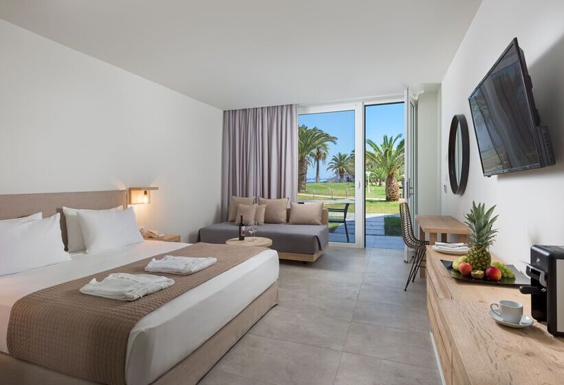 オーシャンビューのプレミアムルーム。, Sun Beach Resort