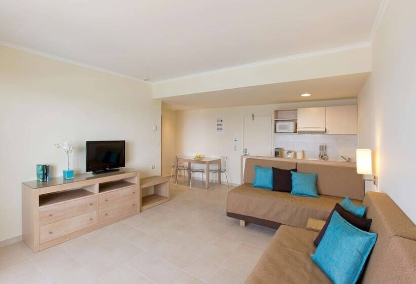 Апартаменты Deluxe 1 Спальня, Sun Beach Resort