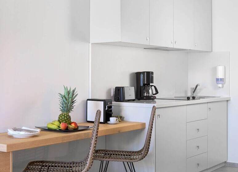 Family flat with sea view, Sun Beach Resort