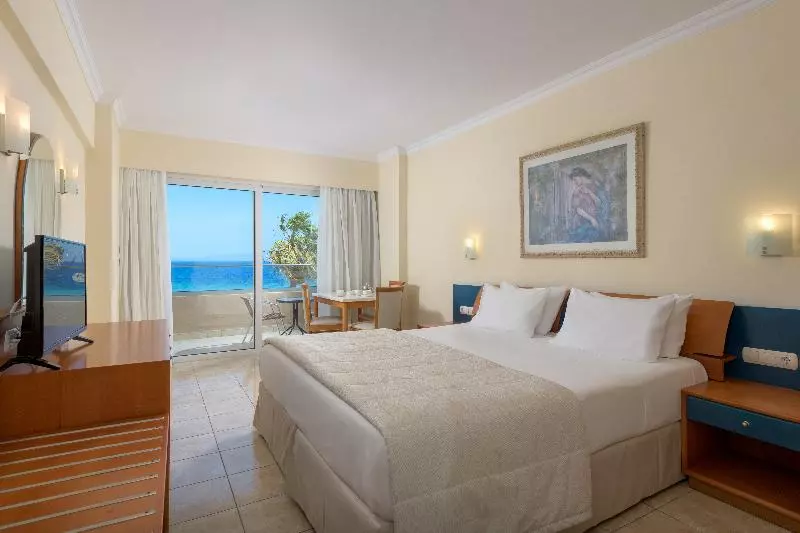 استودیوی استاندارد با چشم‌انداز دریا, Sun Beach Resort