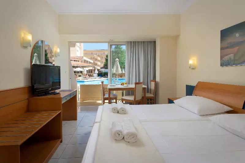 استودیو استاندارد با چشم‌انداز باغ, Sun Beach Resort