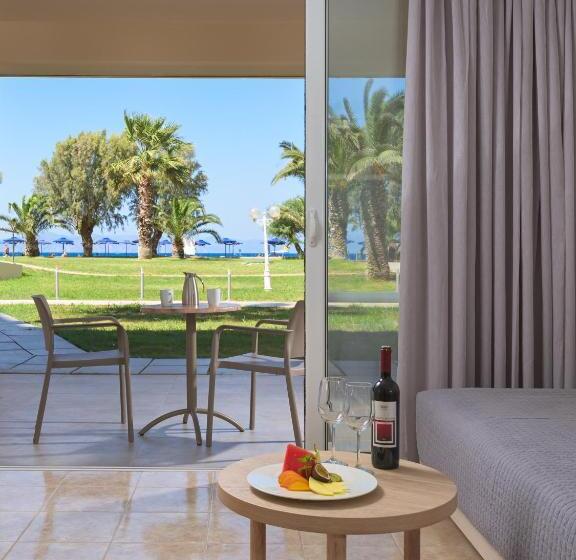 Family flat with sea view, Sun Beach Resort