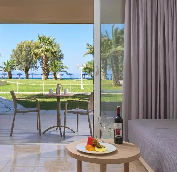 Family flat with sea view, Sun Beach Resort
