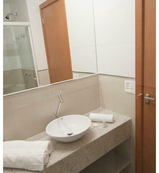 Chambre Supérieure Individuelle, Manacá