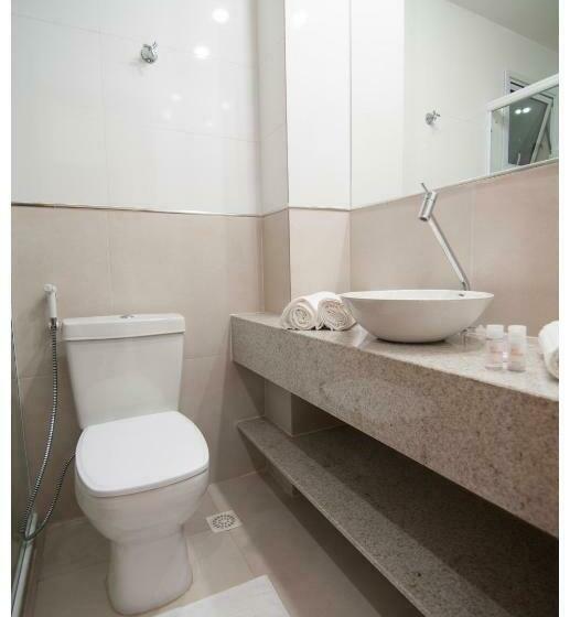 Chambre Supérieure Individuelle, Manacá