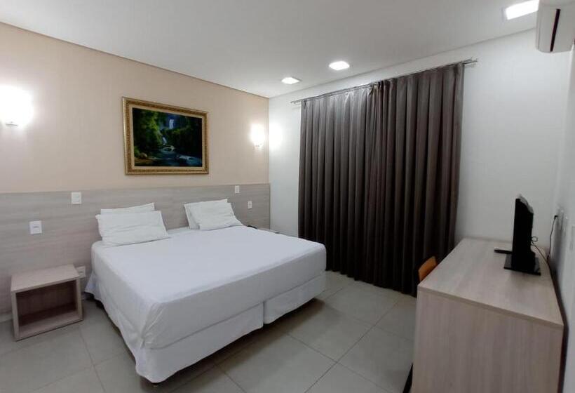 Chambre Supérieure Individuelle, Manacá