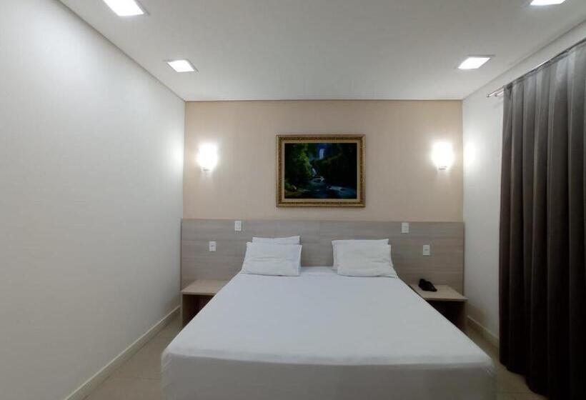 Chambre Supérieure Individuelle, Manacá