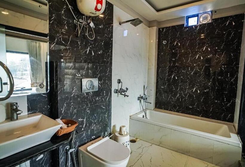 اتاق لوکس با تخت بزرگ, Resort K Sea View