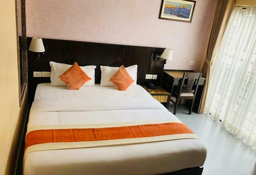 اتاق لوکس, Shaara