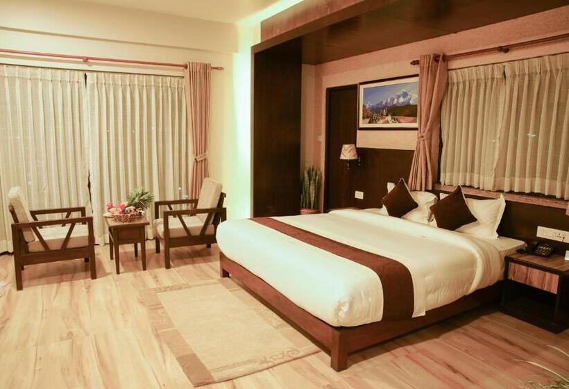 سوییت لوکس, Shaara