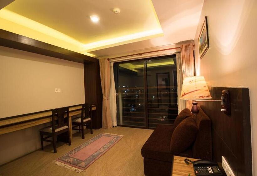 سوئیت پرزیدنت, Shaara