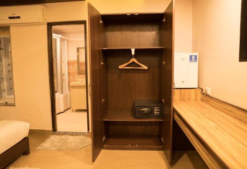 سوئیت پرزیدنت, Shaara