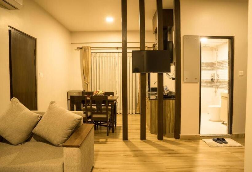 سوییت اجرایی, Shaara