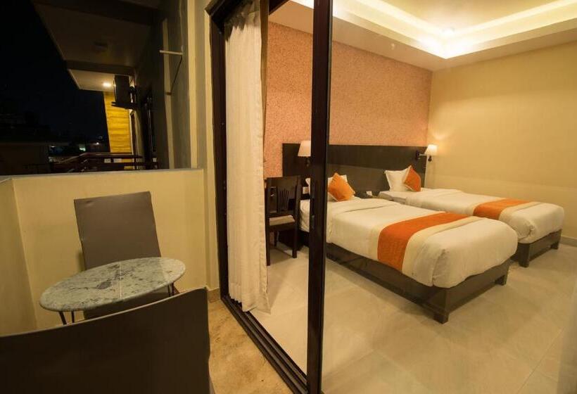 اتاق لوکس, Shaara