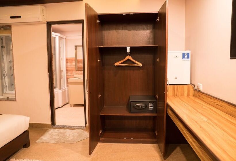 سوئیت پرزیدنت, Shaara