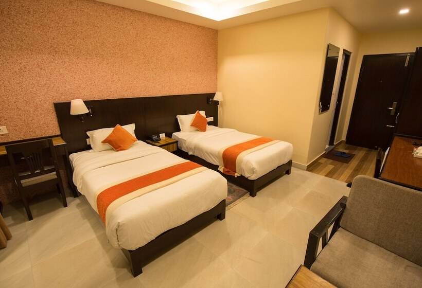 اتاق لوکس, Shaara