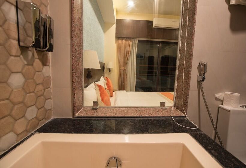 اتاق سوپریور, Shaara