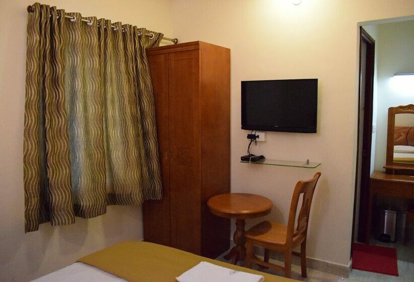 غرفة قياسية, Sri Kavimany Residency, Near Auro Beach