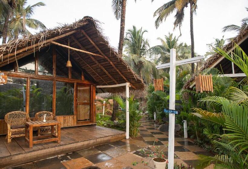 带大床的豪华间, Agonda Shell Beach Resort