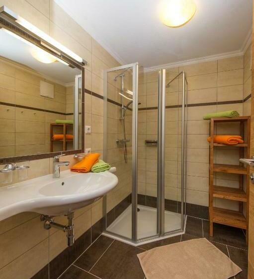 اتاق استاندارد با بالکن, Haarlehenhof