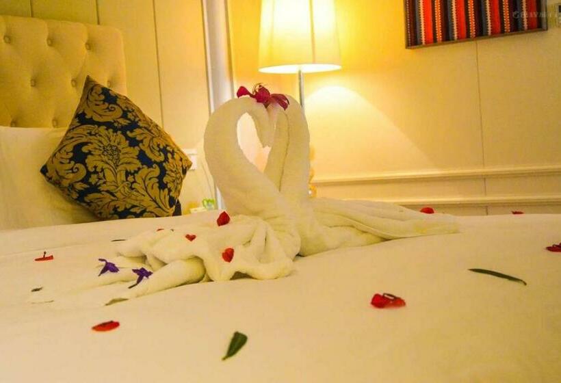 스탠다드 룸 킹사이즈 침대, Wyndham Garden Lingshui