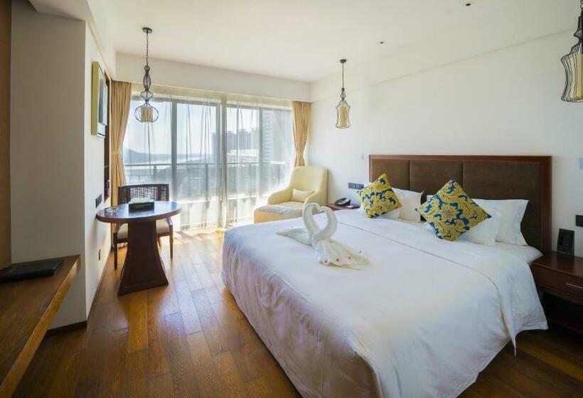 스탠다드 룸 킹사이즈 침대, Wyndham Garden Lingshui