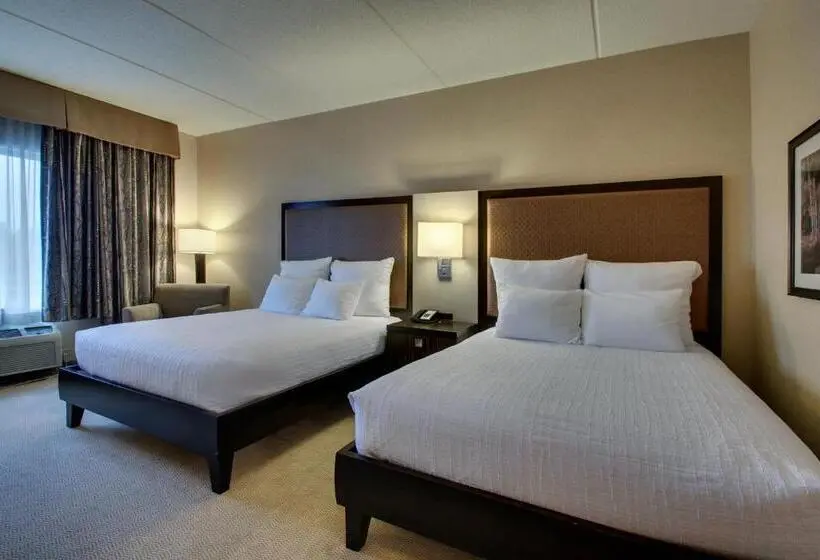 クイーンサイズベッドのスタンダードルーム, The Inn At Charles Town / Hollywood Casino