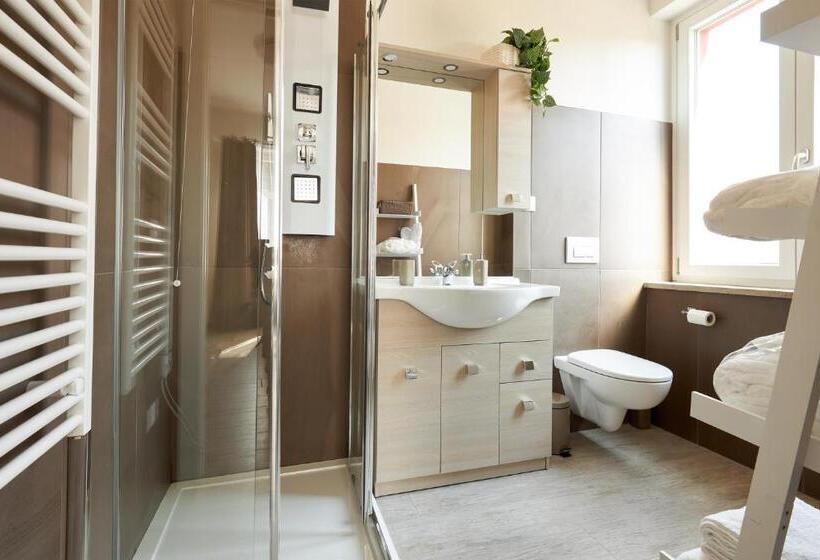 スタンダードトリプルルーム, Camere Santa Rita