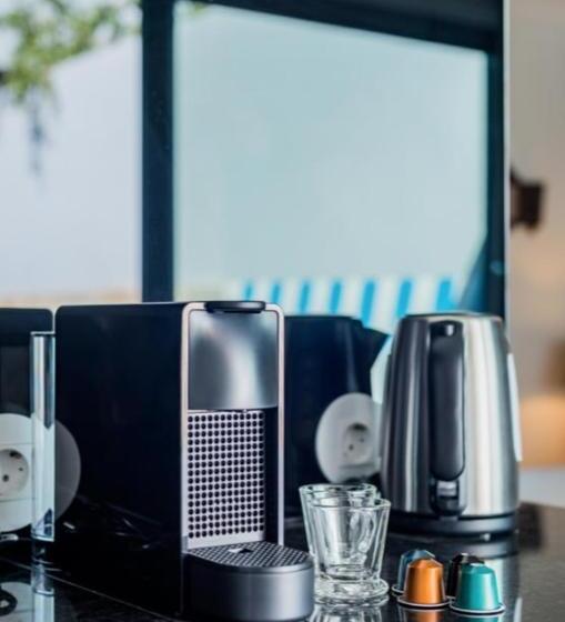 سوییت جونیور با چشمانداز استخر, Maison Cabral