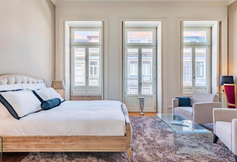 سوییت لوکس, Maison Cabral