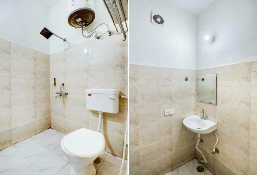 Classic Kolmen Hengen Huone, Collection O Tara Patel