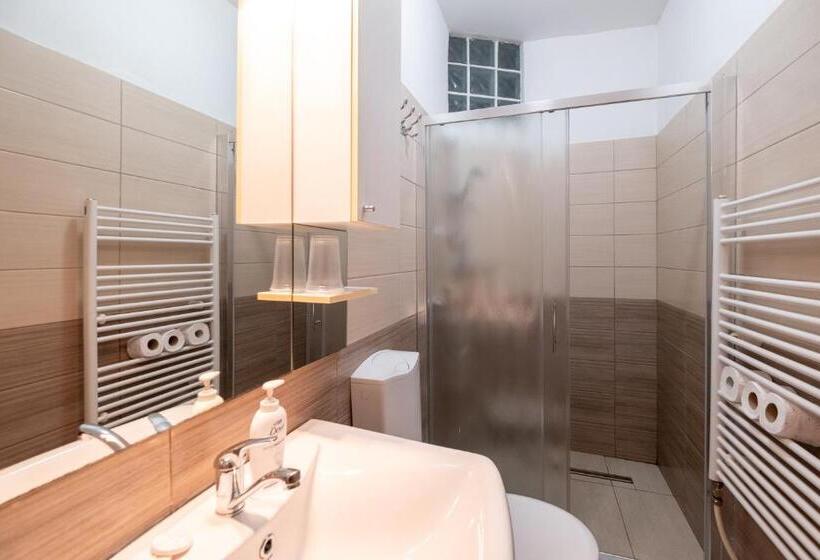 اتاق لوکس, Guesthouse Rose