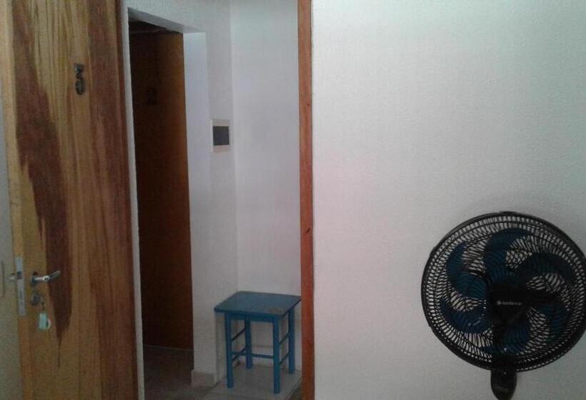 اتاق استاندارد چهار تخته, Hospedaria Central Hostel