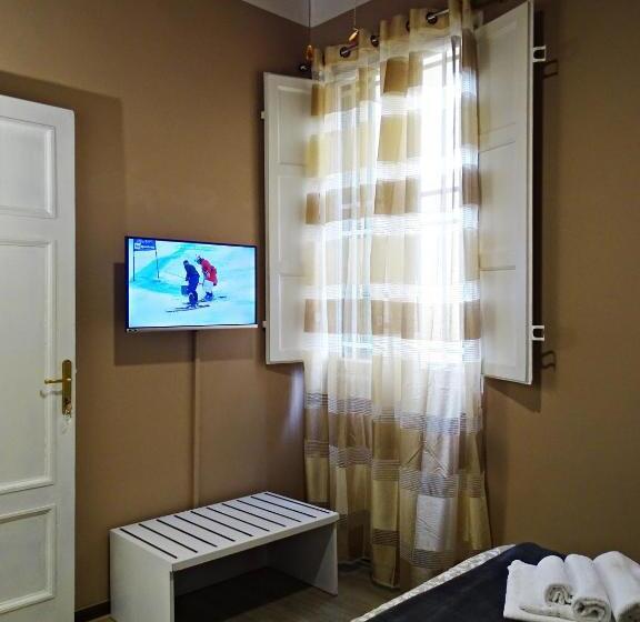 اتاق استاندارد با سرویس بهداشتی مشترک, Affittacamere Arancio