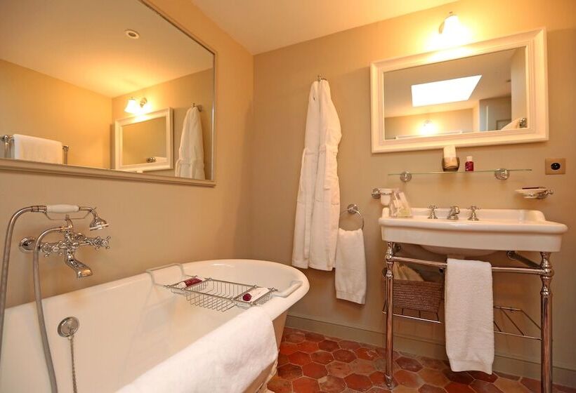 小型套房, Chateau De Berne