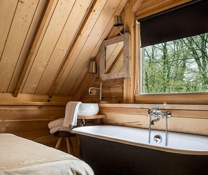 كابينة, Chateau Des Briottieres