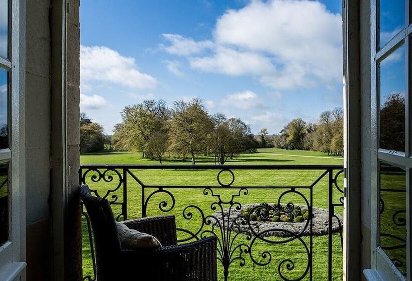 جناح جونيور, Chateau Des Briottieres