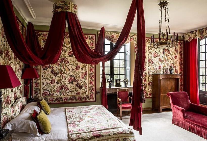 جناح جونيور, Chateau Des Briottieres