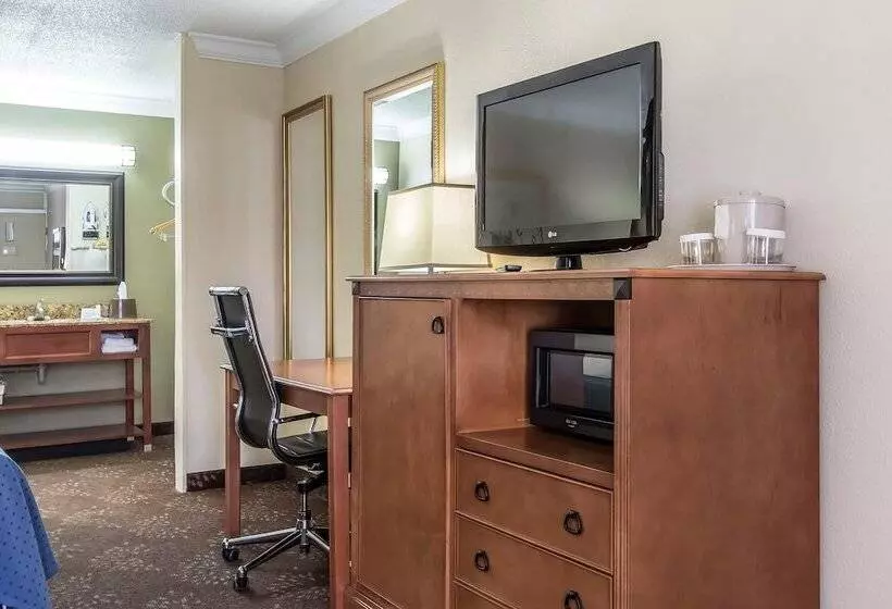 ２ダブルベッドのスタンダードルーム, Clarion Inn Morgan City