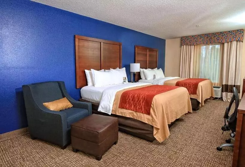 ２ダブルベッドのスタンダードルーム, Comfort Inn & Suites Statesboro  University Area