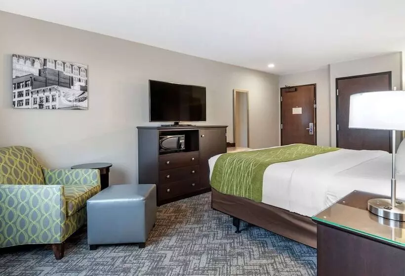 キングサイズベッドのスイートルーム, Comfort Inn & Suites Tualatin  Lake Oswego South