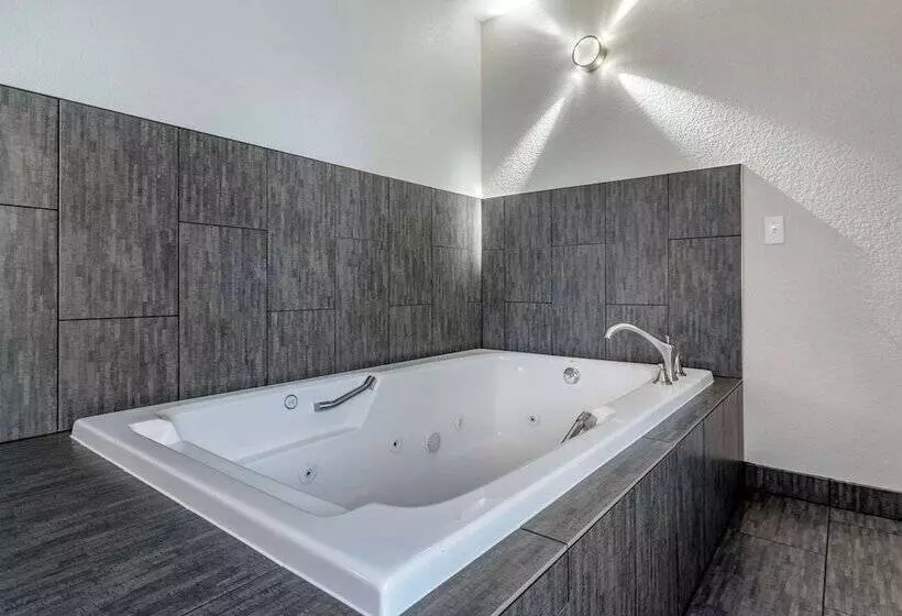 身障者適用スイートルーム, Comfort Inn & Suites Tualatin  Lake Oswego South
