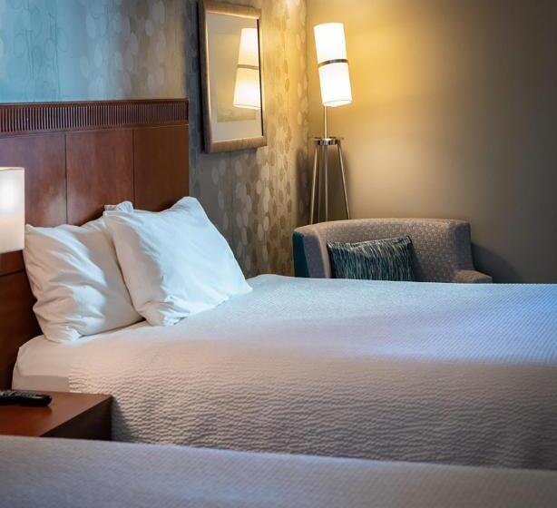 جناح, Courtyard Boston Copley Square