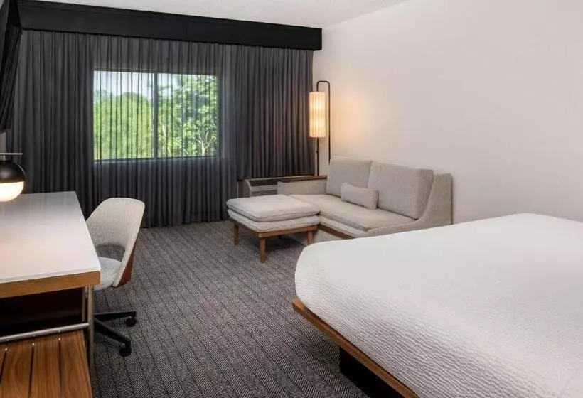 اتاق استاندارد با تخت بزرگ, Courtyard By Marriott Charlotte Ballantyne