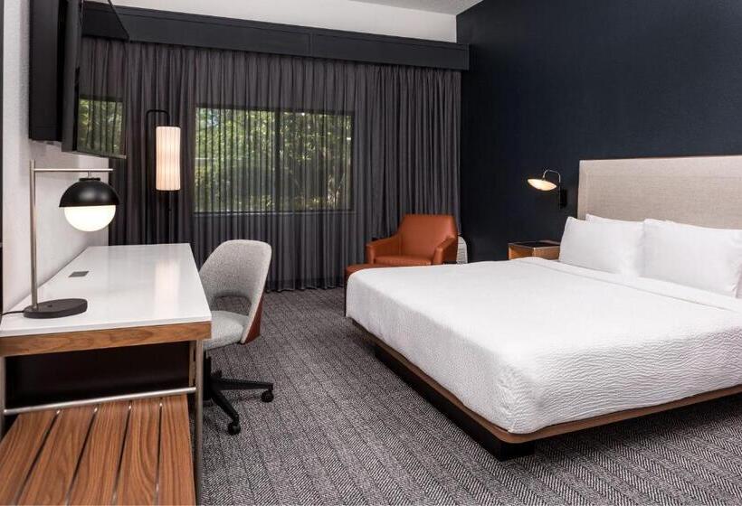 带大床的标准间, Courtyard By Marriott Charlotte Ballantyne